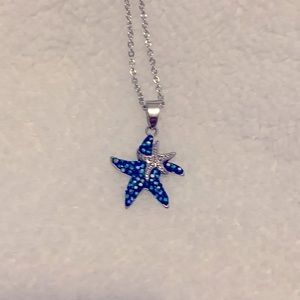 Brand new starfish necklace 🌟